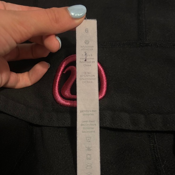 VINTAGE lululemon athletica Black & Pink Cropped Scuba Zip Up - Picture 6 of 7